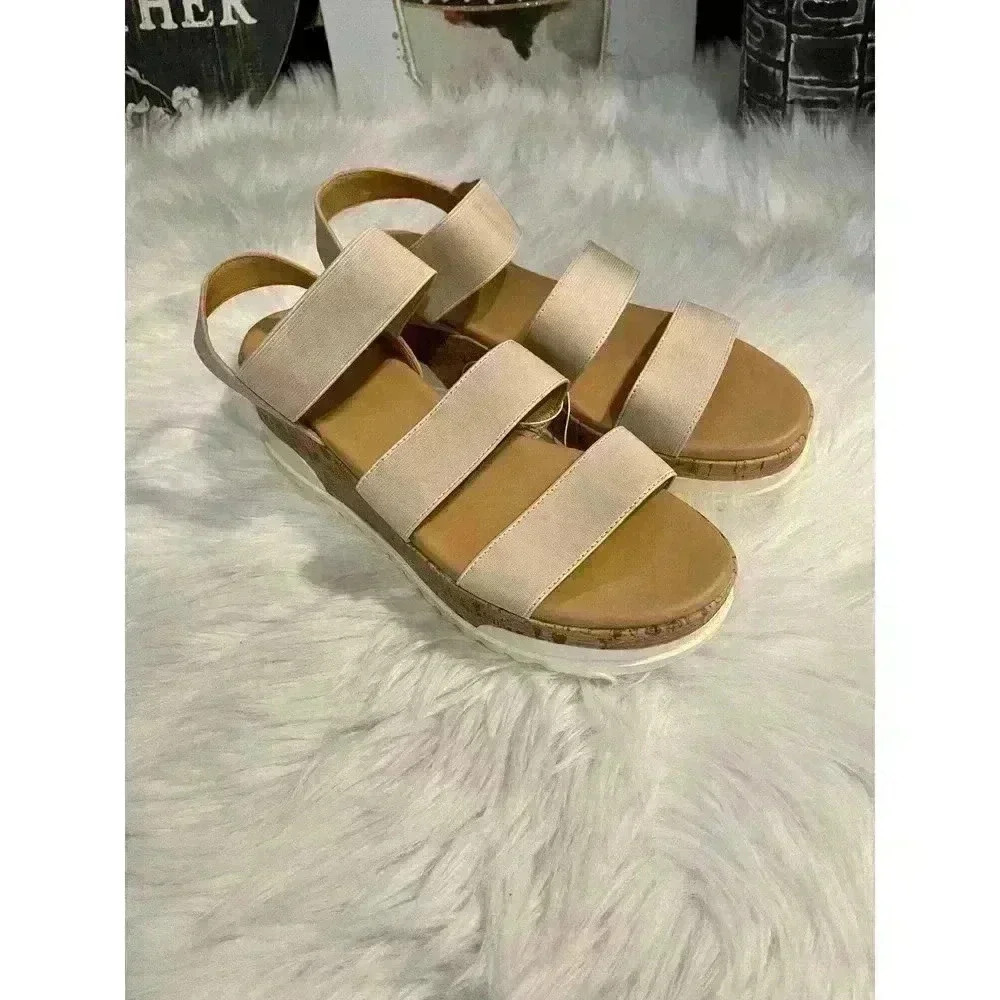 Universal Thread Women’s Sandals, 11